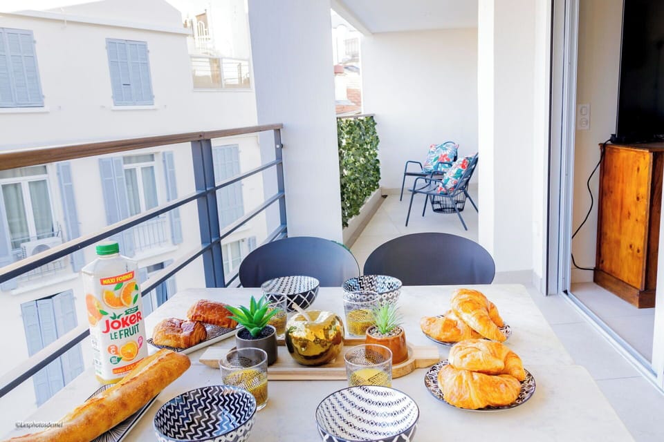 Balcony / Terrace / Patio