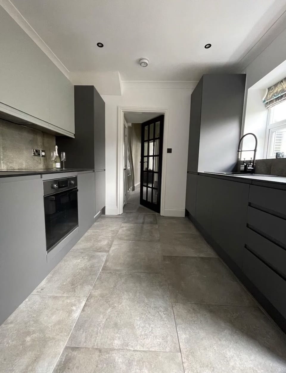 kitchen with every thing you will need for a spot of cooking 