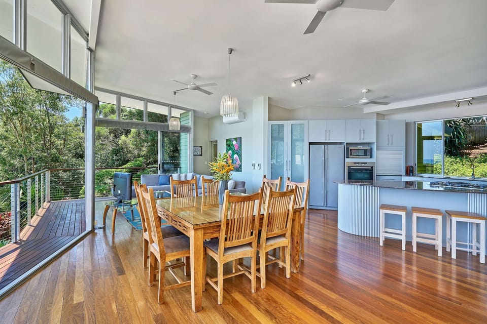 House | 4 bedrooms, high-speed internet