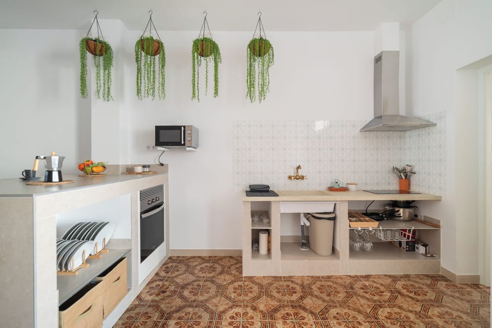 Comfort House, 2 Bedrooms | Private kitchen | Fridge, oven, toaster, griddle