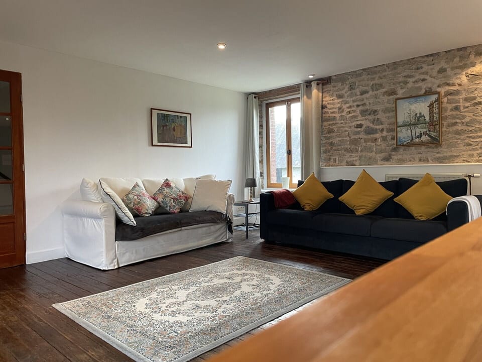 Comfort Apartment, Garden View | Living area | 40-inch flat-screen TV with satellite channels