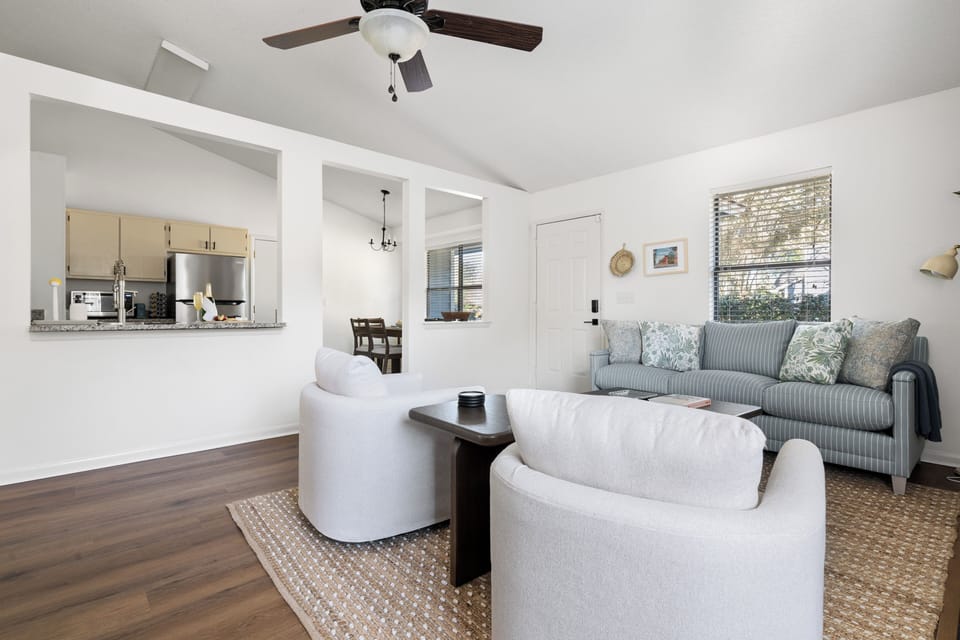 Putting Green and Lake Views! | Mallard Landing