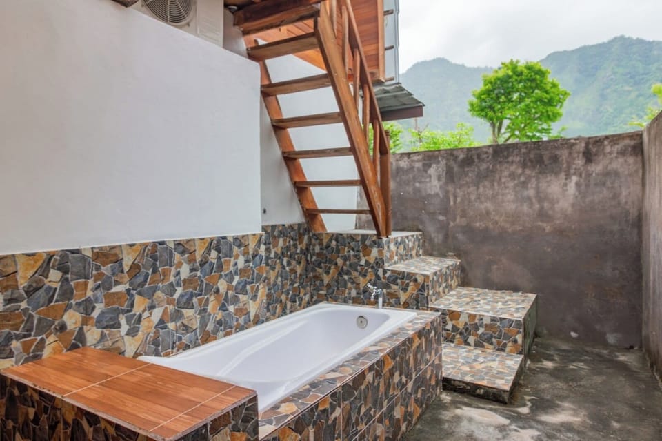 Classic Villa, 2 Bedrooms | Property grounds