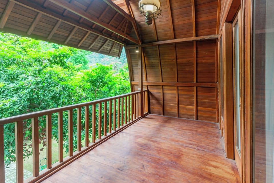 Classic Villa, 2 Bedrooms | Property grounds