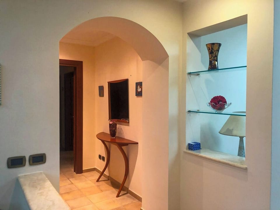 Apartment, 2 Bedrooms, Patio | Interior