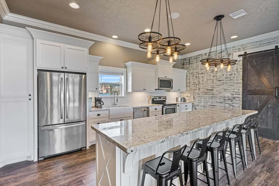 House, 3 Bedrooms | Private kitchen | Fridge, coffee/tea maker, toaster
