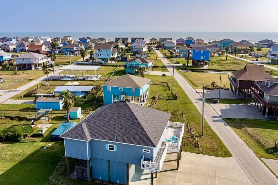 House, 3 Bedrooms | Aerial view