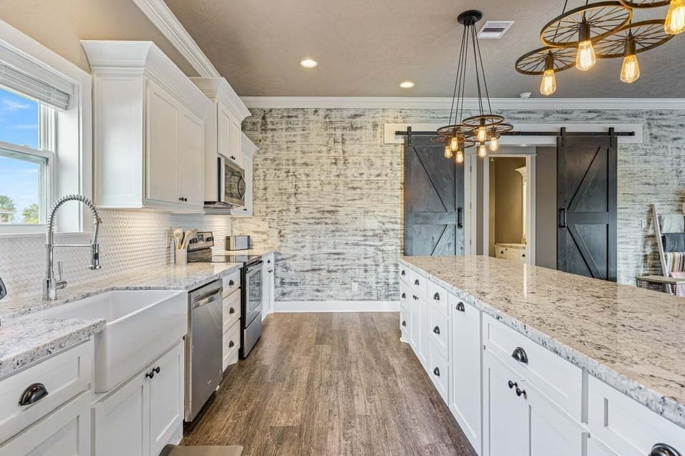 House, 3 Bedrooms | Private kitchen | Fridge, coffee/tea maker, toaster