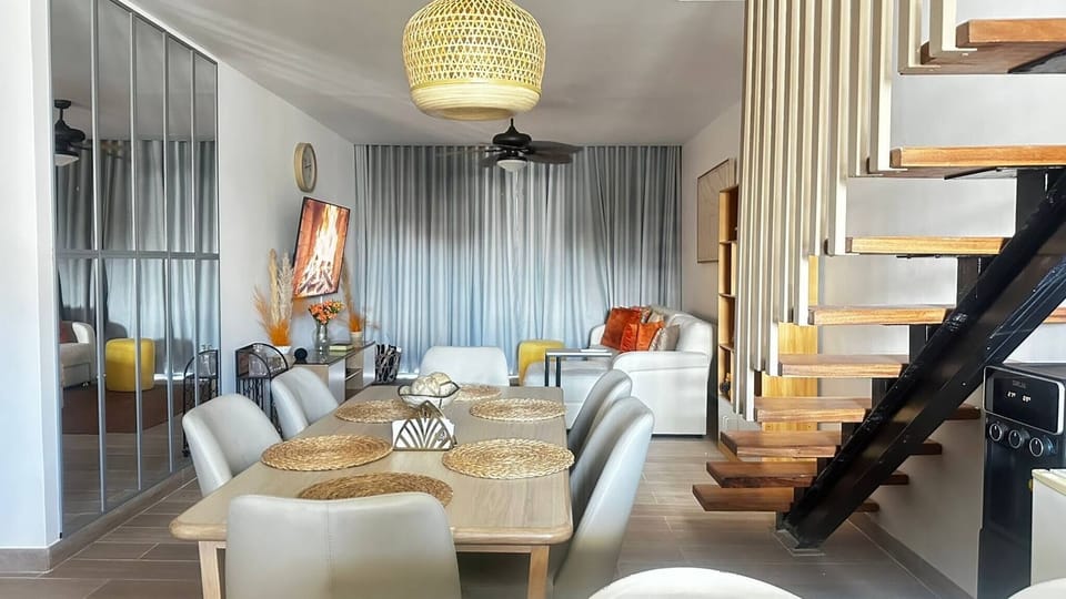 Apartment, 2 Bedrooms, Accessible, Balcony | Dining room