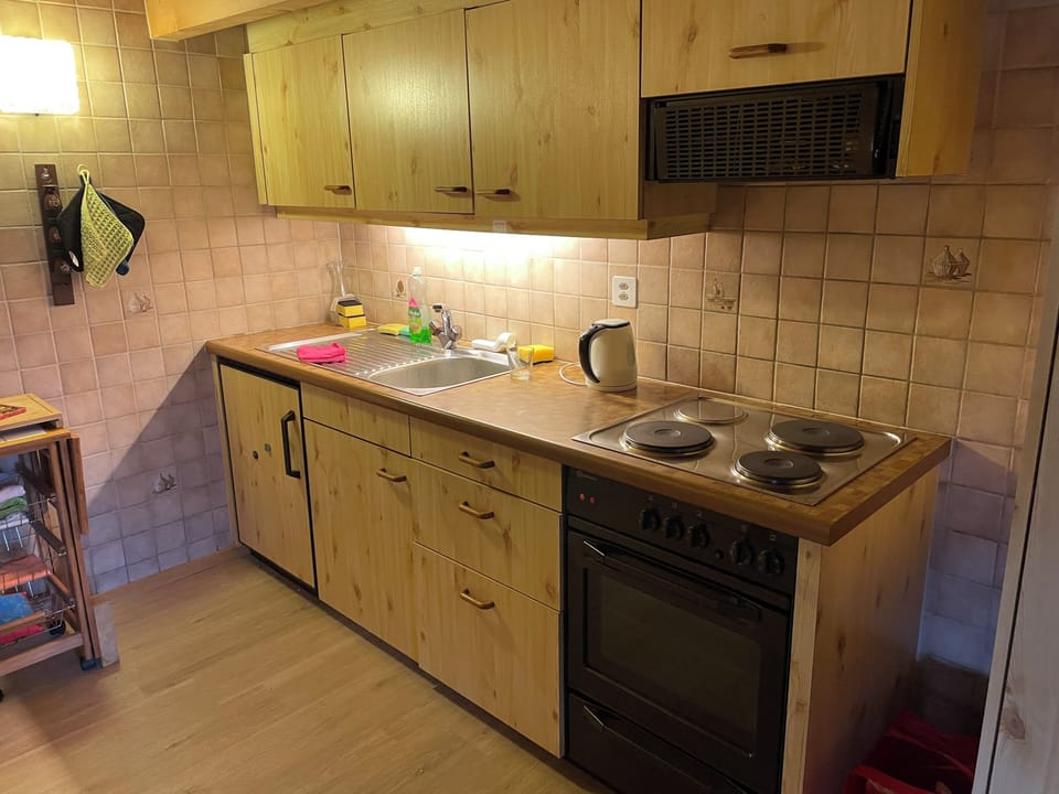 Chalet, 1 Bedroom, Patio, Garden View | Interior