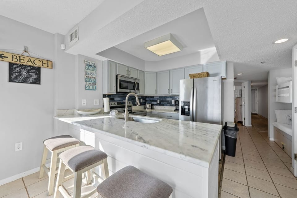 9 Four Winds 704 Kitchen