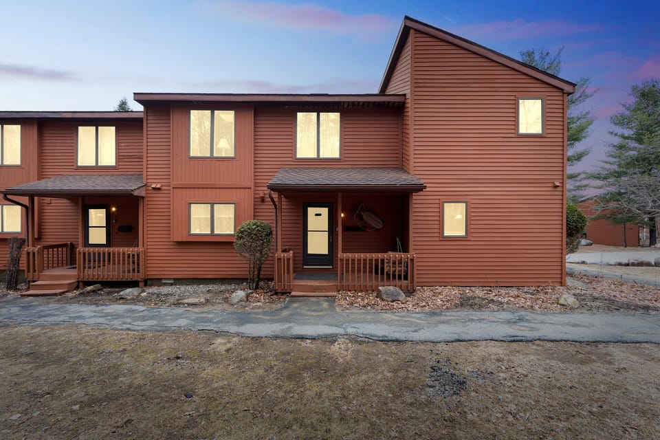 Outdoors, Shelter, House, Siding, Cabin