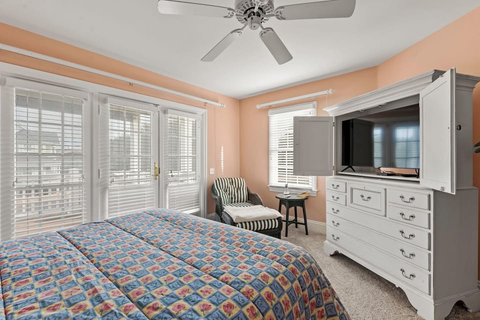 BU88: Apollo Sunset | Mid Level Bedroom 2