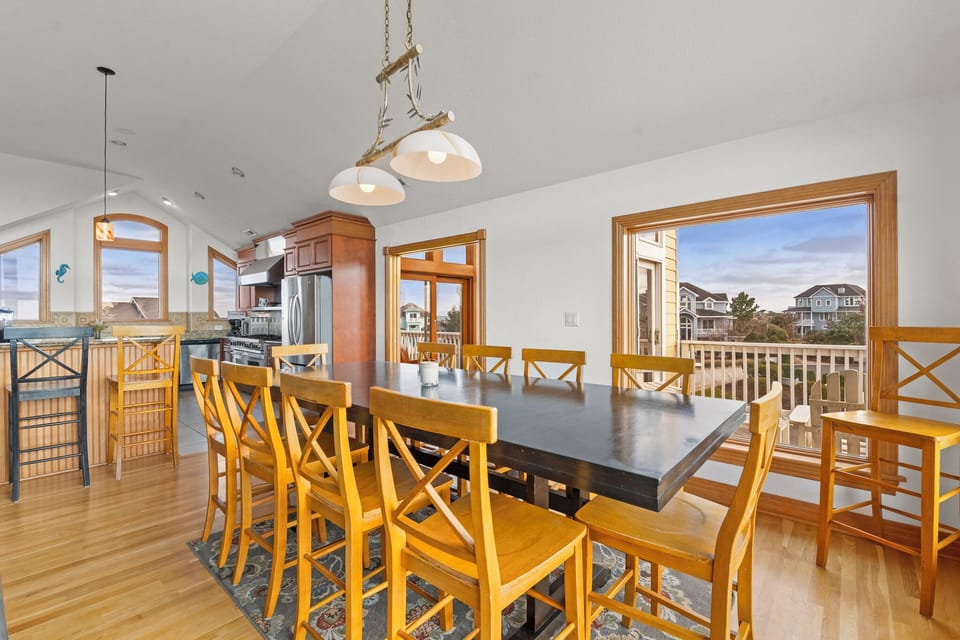 CC194: Agapé | Top Level Dining Area