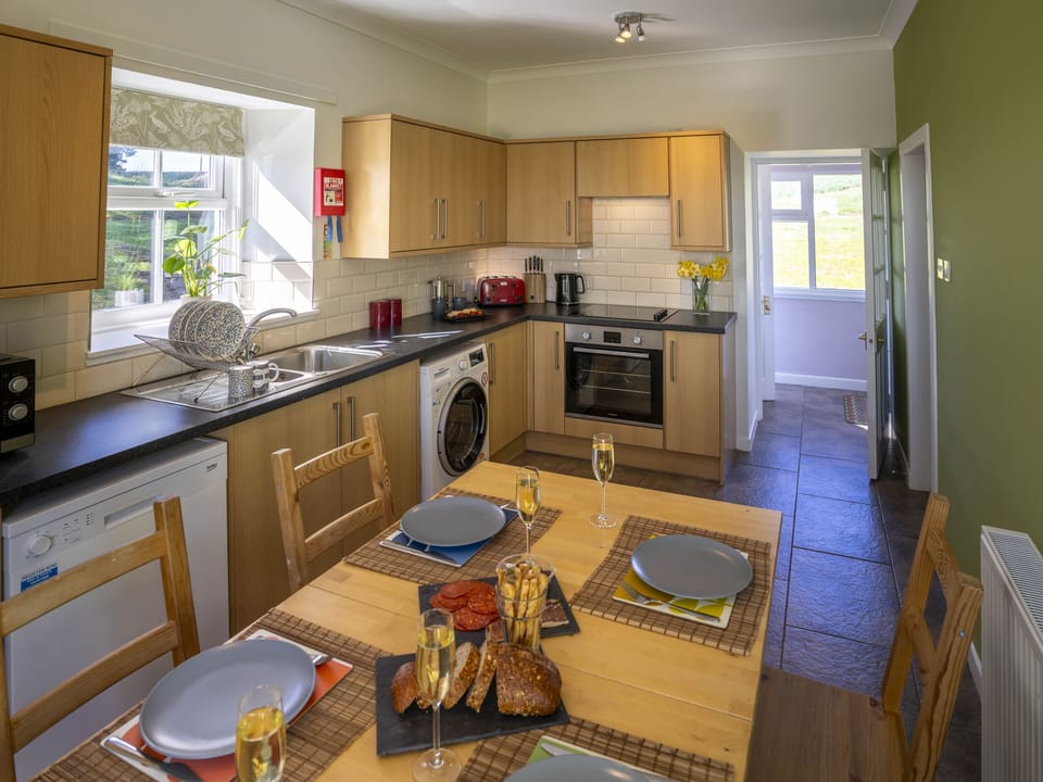 Dishwasher, cookware/dishes/utensils