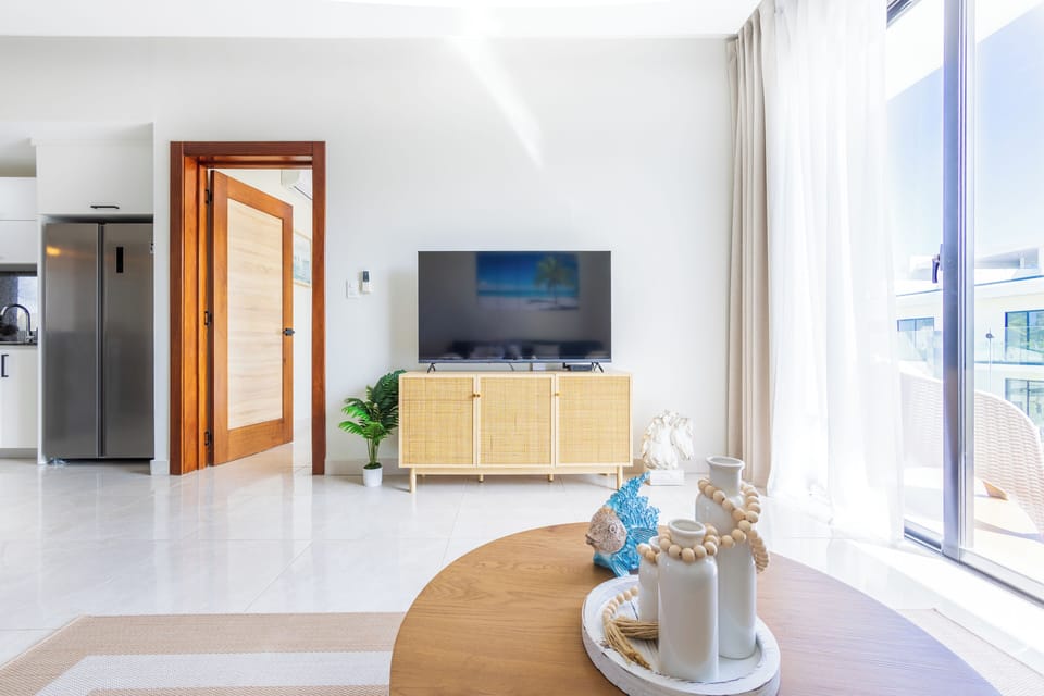 Deluxe Apartment, Pool View | Television