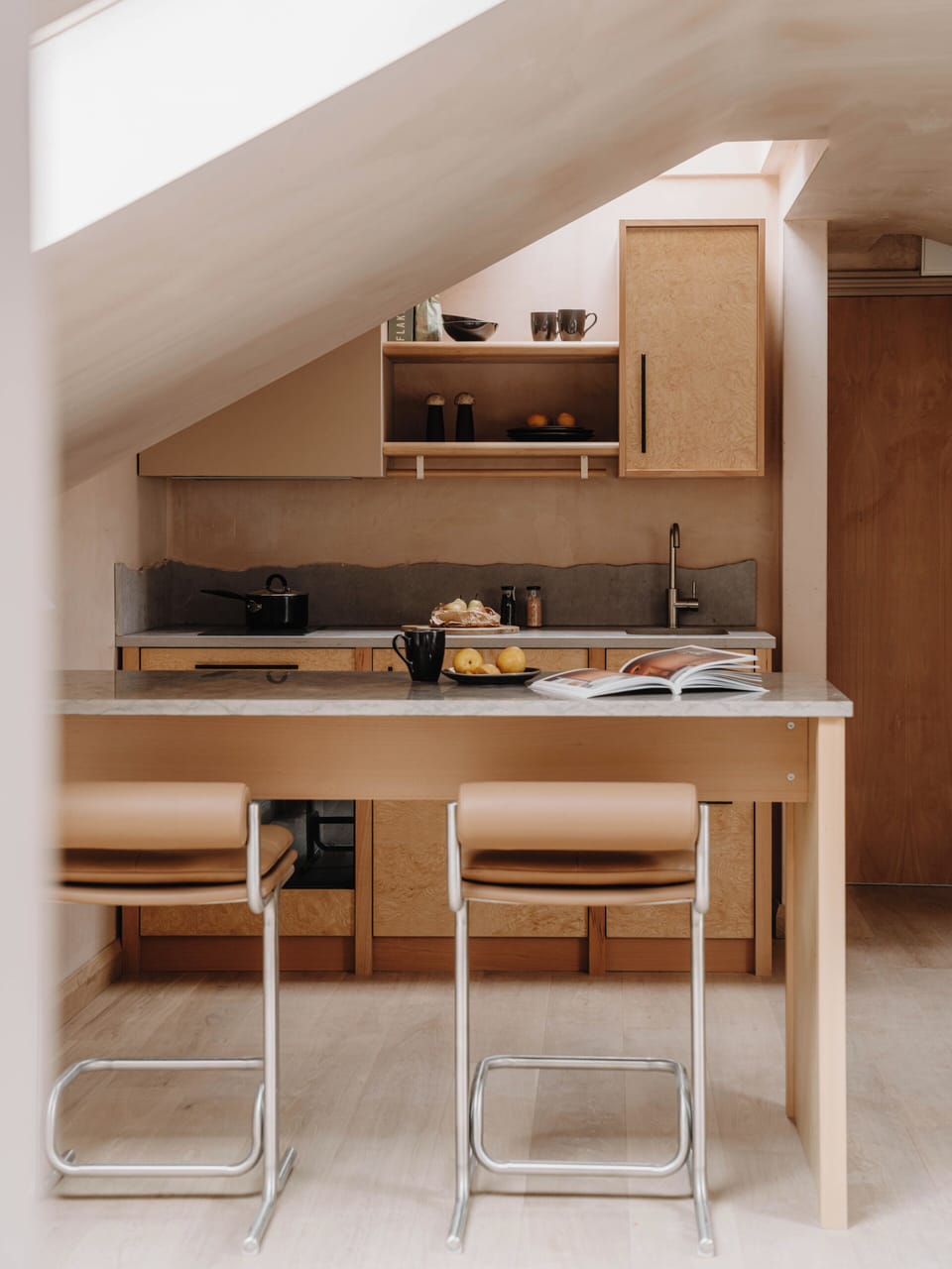 Best In House Studio | Private kitchen | Fridge, microwave, oven, stovetop