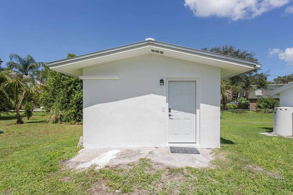 Front door of property. Parking is available in front of the unit.