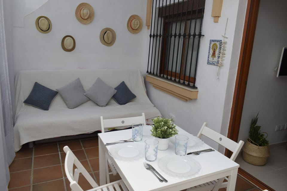 House | 1 bedroom