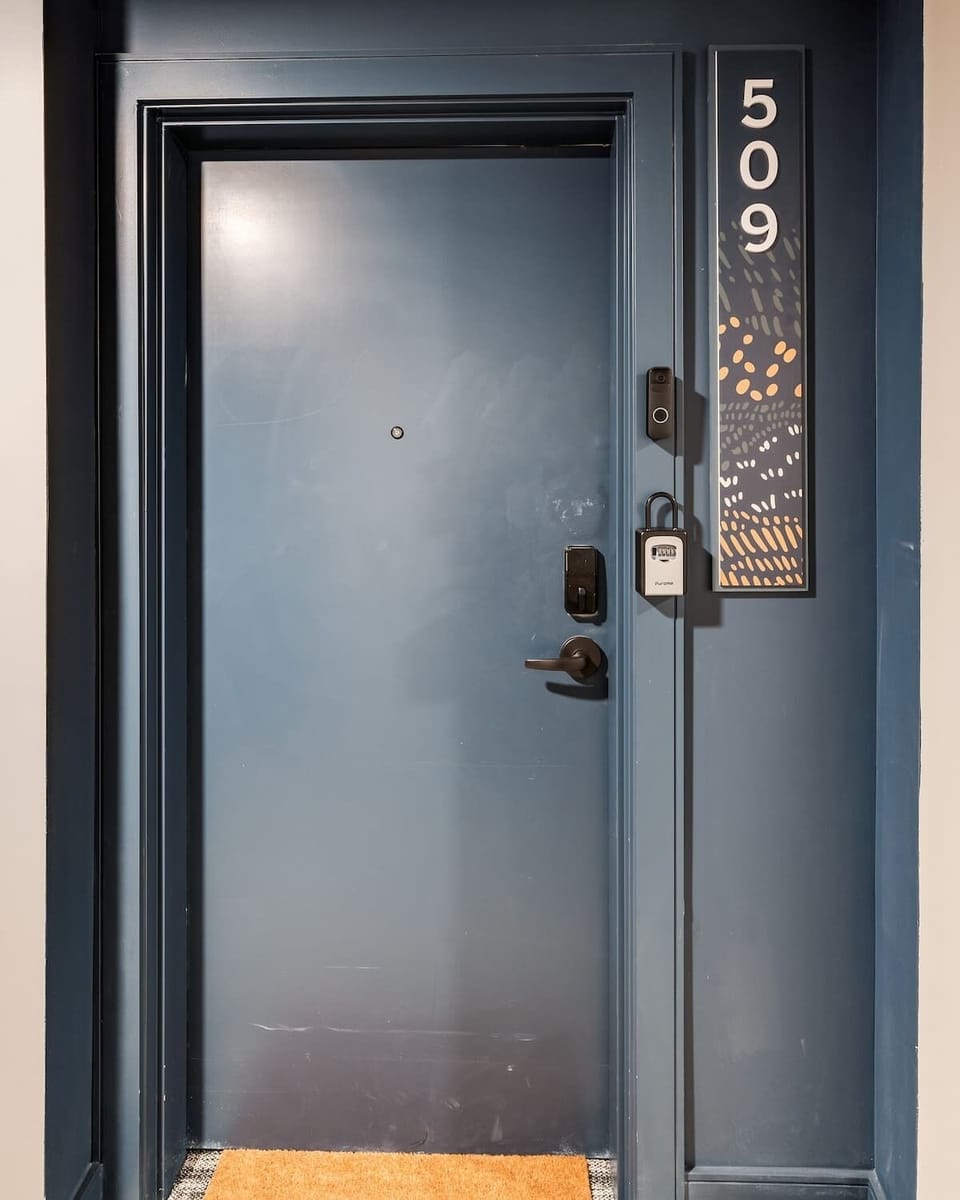 actual unit photos, here is the keyless entry lockbox