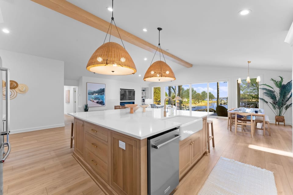 House (5 Bedrooms) | Interior
