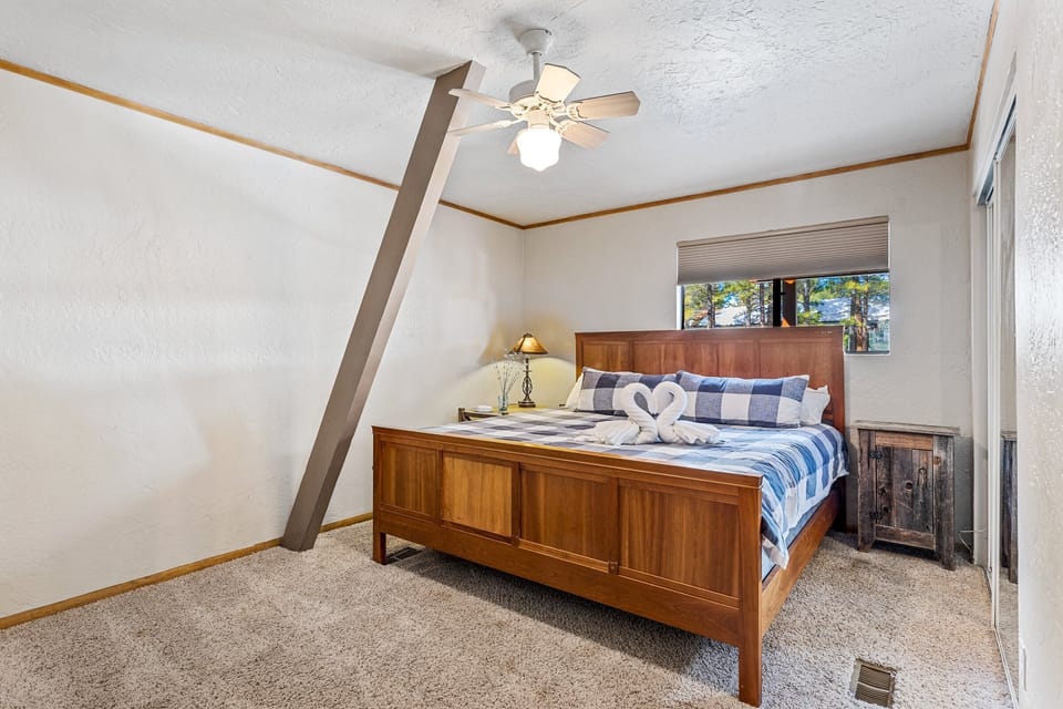 Chalet (2 Bedrooms) | Interior