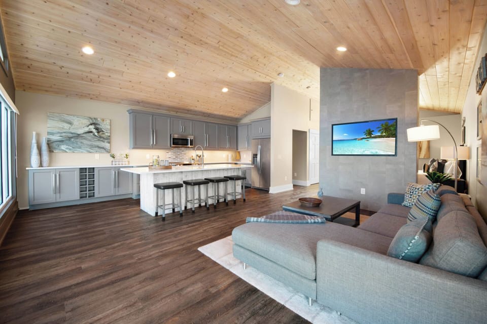 House (5 Bedrooms) | Interior