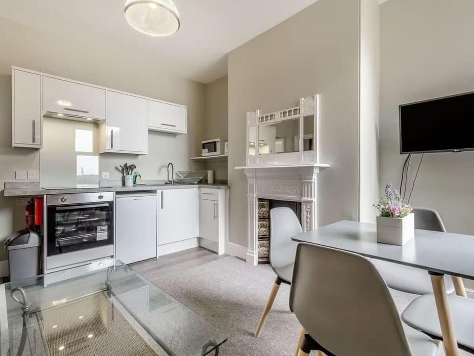 Apartment, 2 Bedrooms, Kitchen, Beachside | Private kitchen