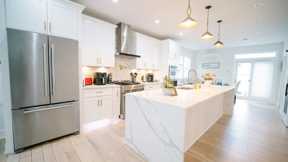 Fully equipped modern kitchen