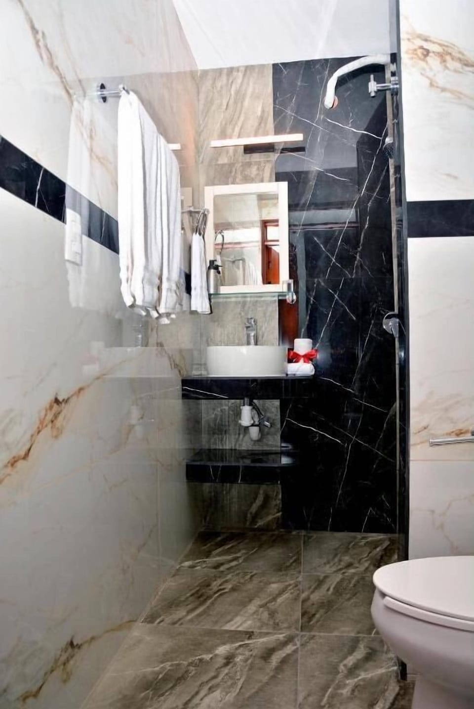 Classic Quadruple Room, 2 Double Beds | Bathroom | Shower, towels
