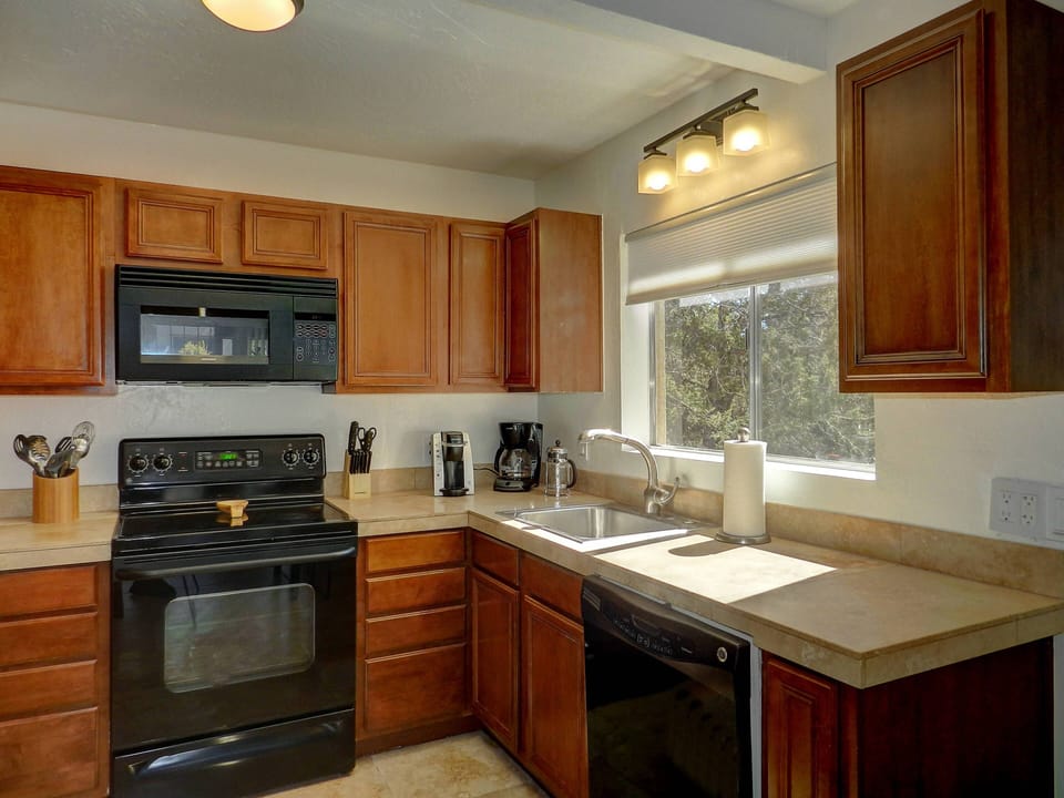 Kitchen-fully stocked