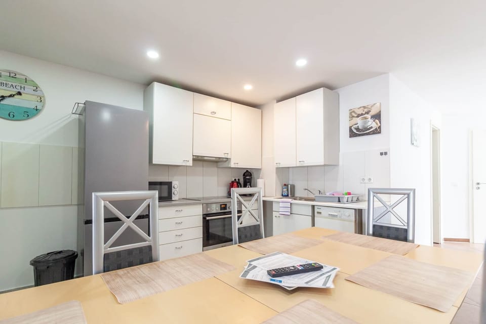 The dining area right next to the kitchen