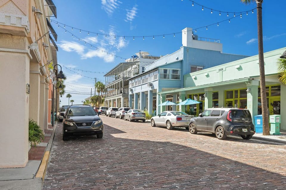 Stroll Historic 8th Ave