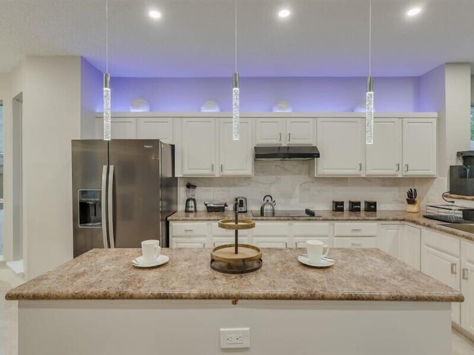 House (6 Bedrooms) | Interior