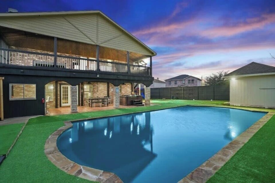 House (5 Bedrooms) | Interior