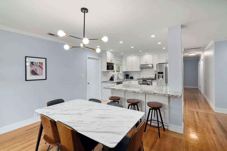 House (3 Bedrooms) | Interior