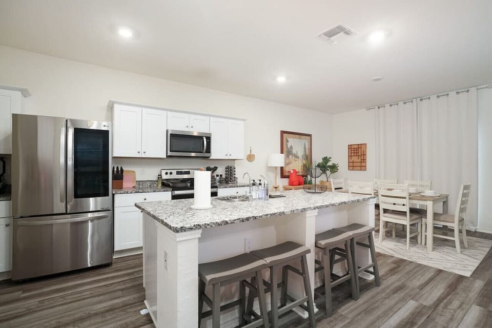 House (4 Bedrooms) | Interior