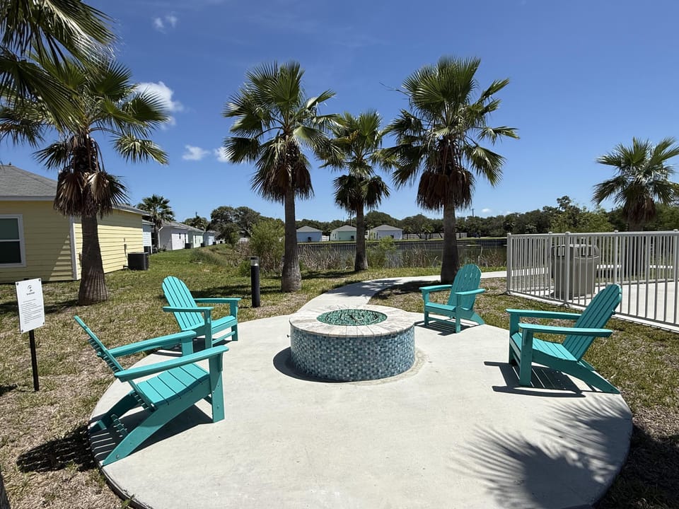 End the day under the palms with a drink in hand and stories around the fire pit — the kind of easy coastal evenings you’ll wish lasted a little longer.