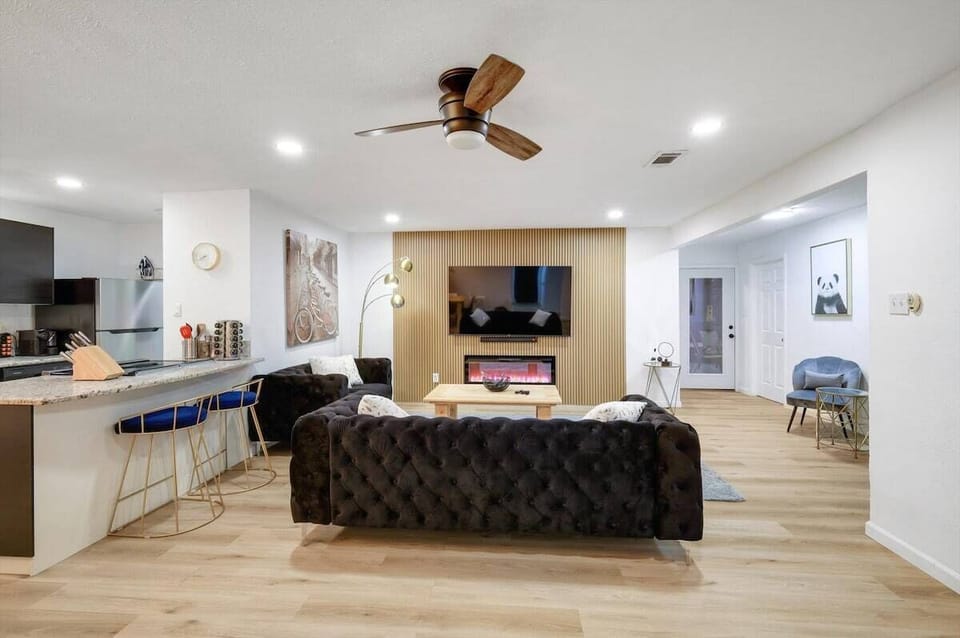House (4 Bedrooms) | Interior