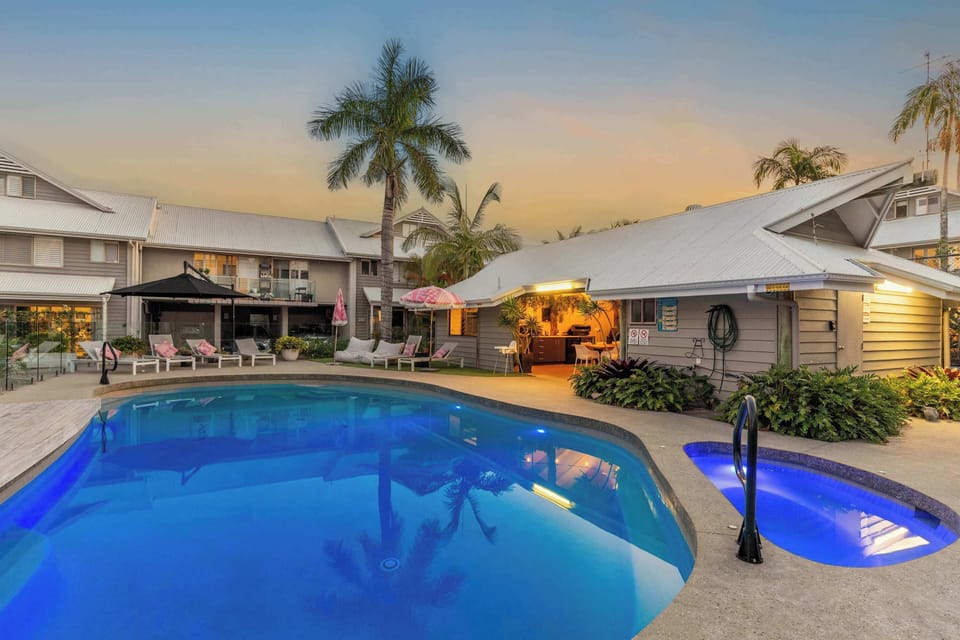 Shared lagoon style swimming pool within the complex.