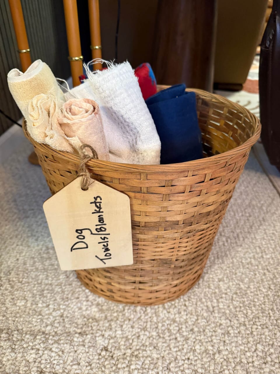 Dog Friendly! Bowls, Doggy Doodoo bags provided. 
