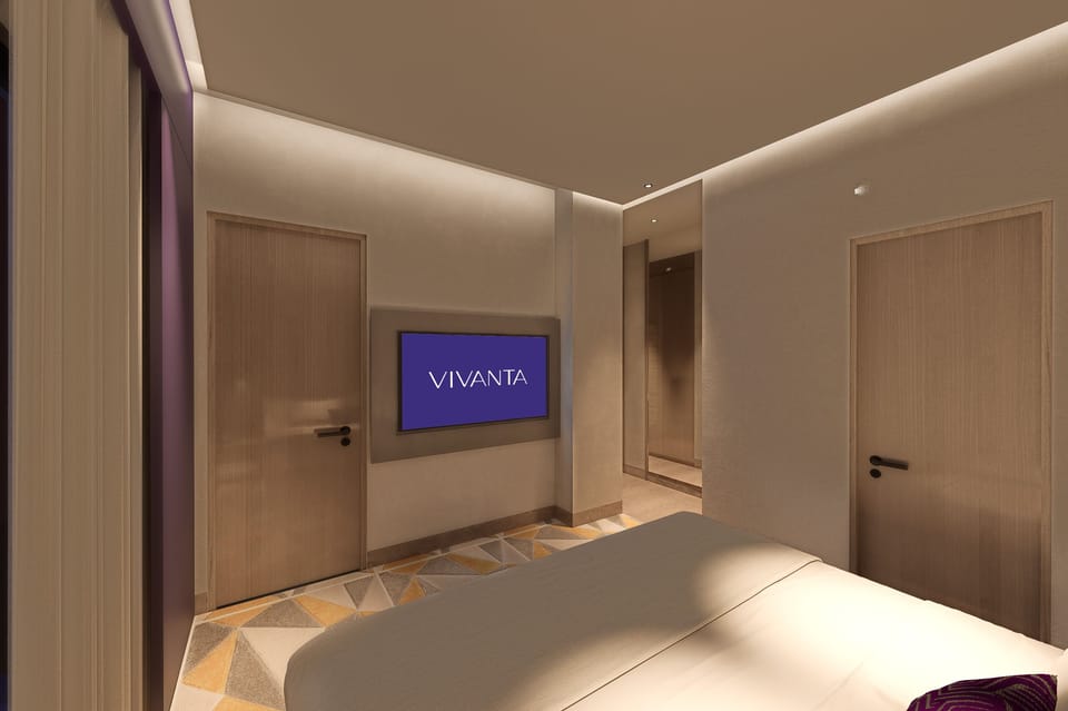 Executive Room | Premium bedding, minibar, desk, laptop workspace