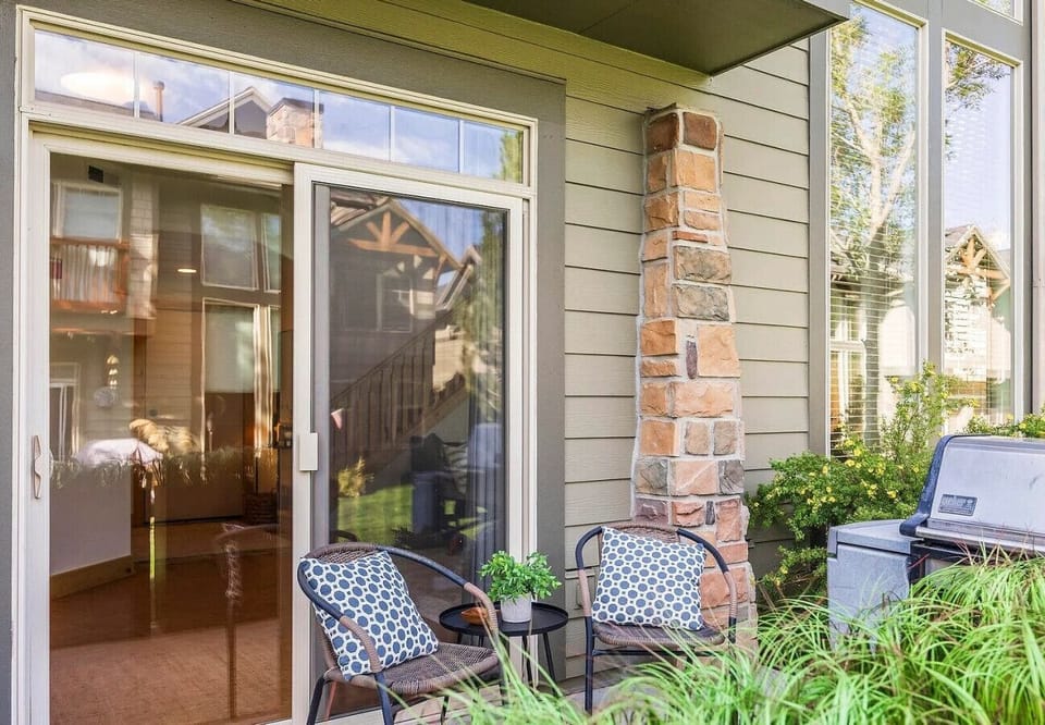 Covered Patio with grill