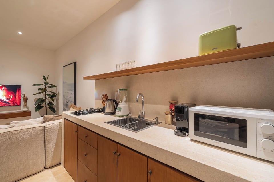 Toaster, highchair
