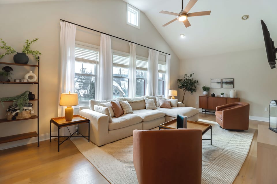 Lake Harmony Vacation Rental | 4BR | 3BA | 2,700 Sq Ft | Stairs Required