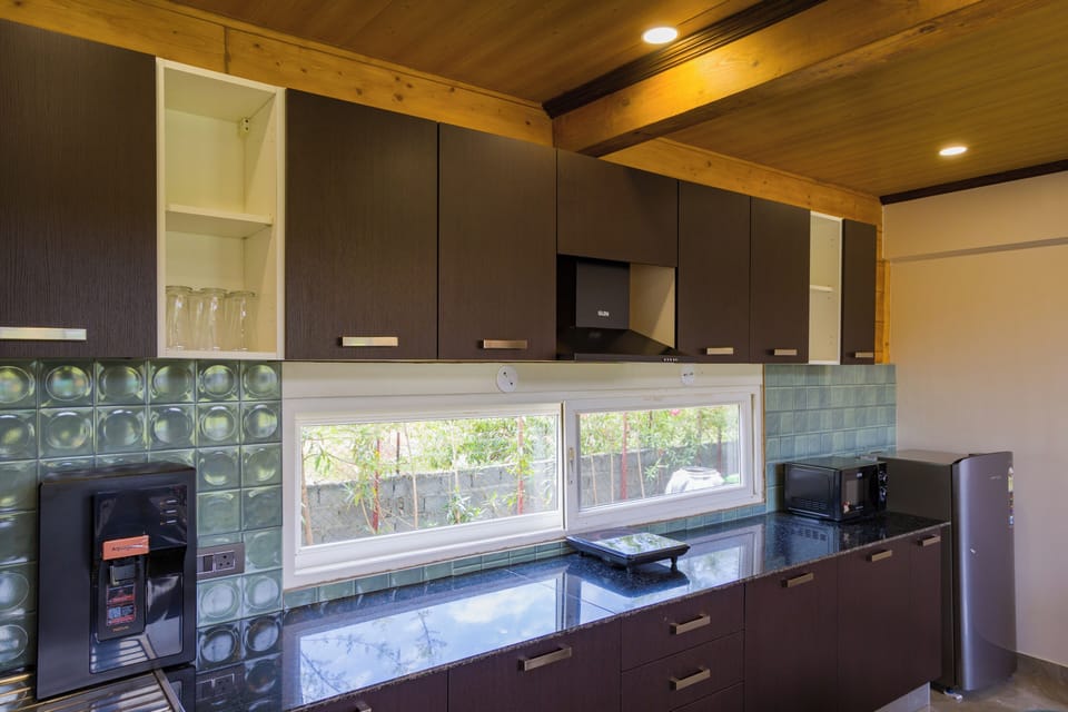 Family Villa, Hill View | Private kitchen