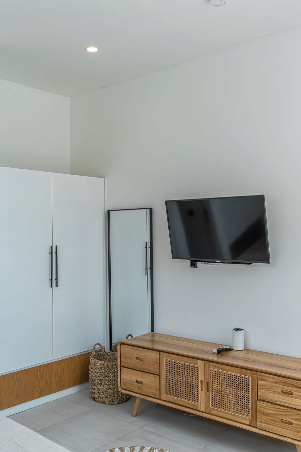 In-room safe, desk, laptop workspace, free WiFi