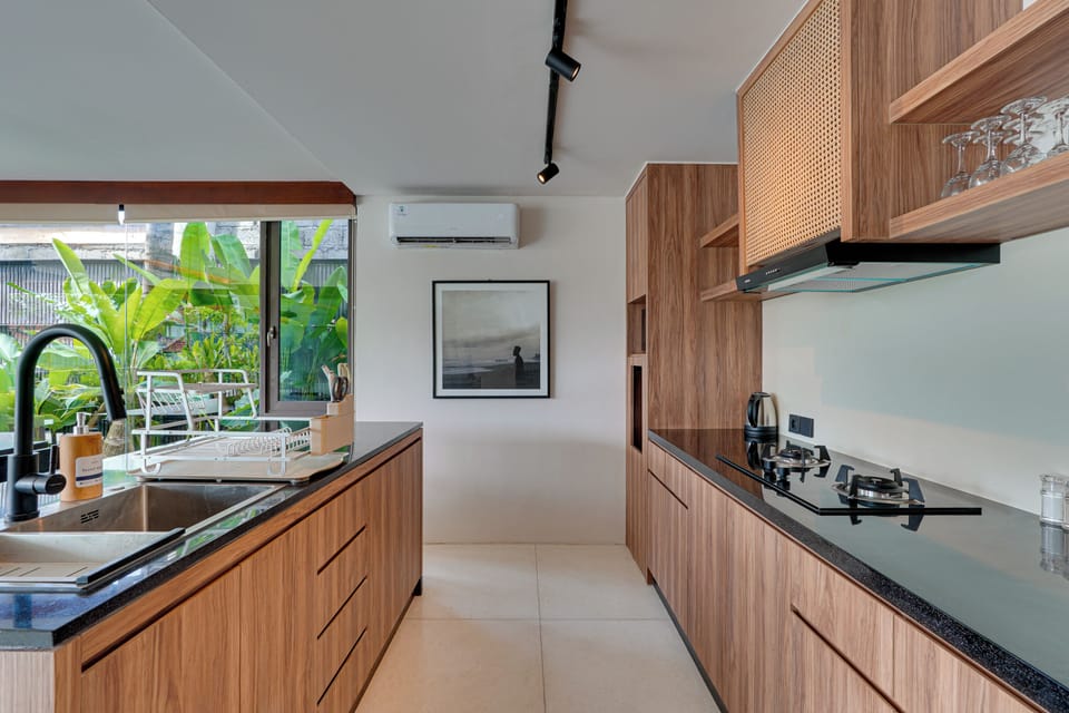 Villa, Balcony, Pool View | Private kitchen | Electric kettle, toaster