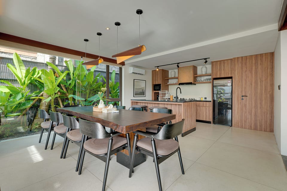 Villa, Balcony, Pool View | Dining