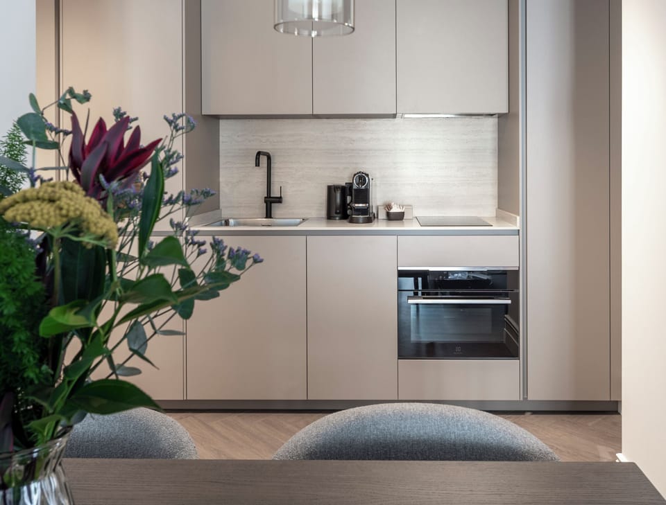 Room (Residence 2 rooms and 2 Bath) | Private kitchen